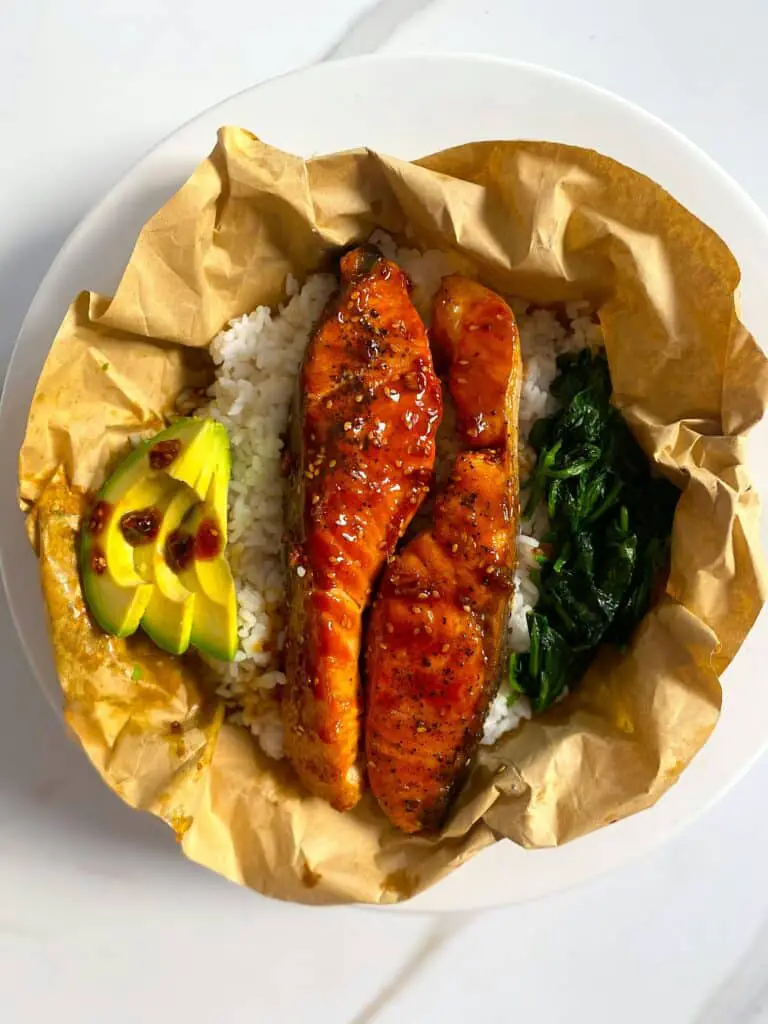 10 Quick & Healthy Lunch Ideas You Can Make in 20 Minutes 4 Salmon Brown Rice Bowl