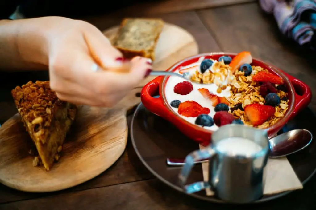 10 Morning Habits of Highly Productive People 5 eating healthy that is rich in protien