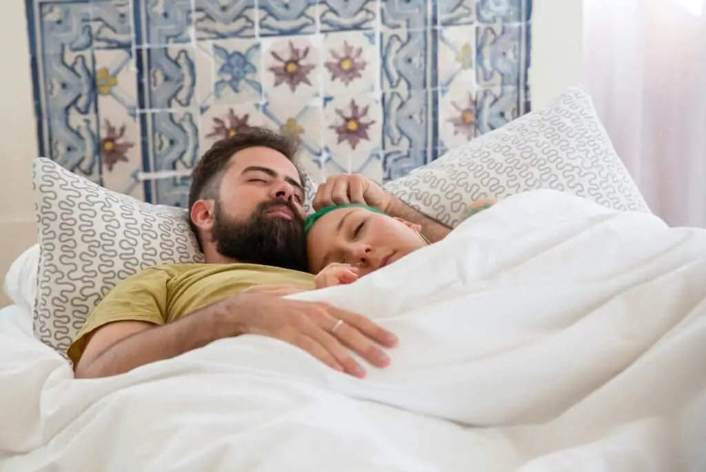 10 Science-Backed Benefits of Mindfulness for Everyday Life 6 husband and wife having a good sleep