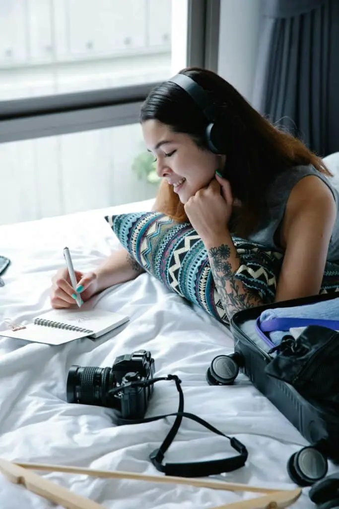 The Benefits of Journaling: A Simple Tool for Self-Growth 2 journaling for mental clarity and wellbeing