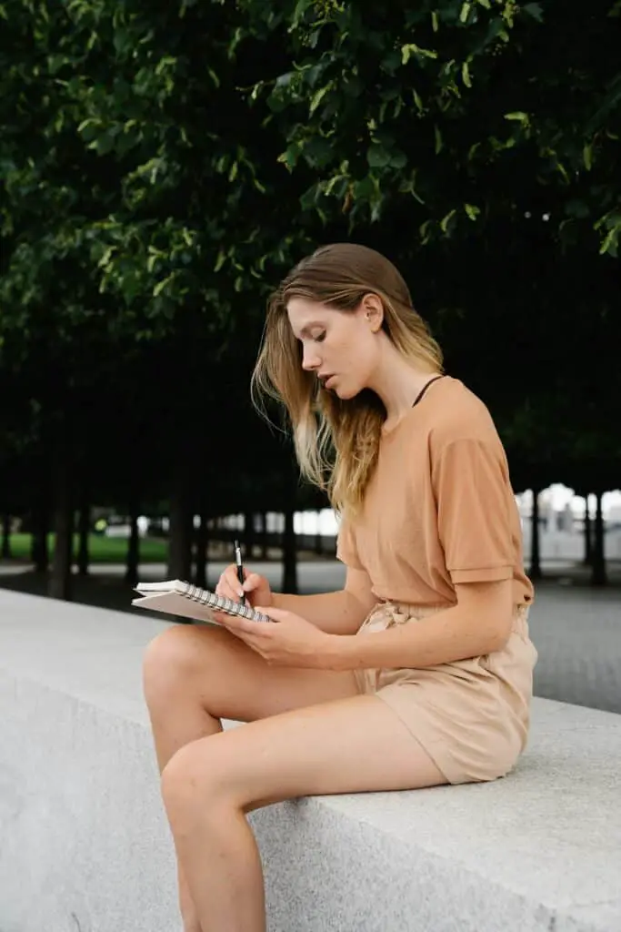 The Art of Letting Go: How to Release Negativity and Find Inner Peace 3 journaling to let go of emotions