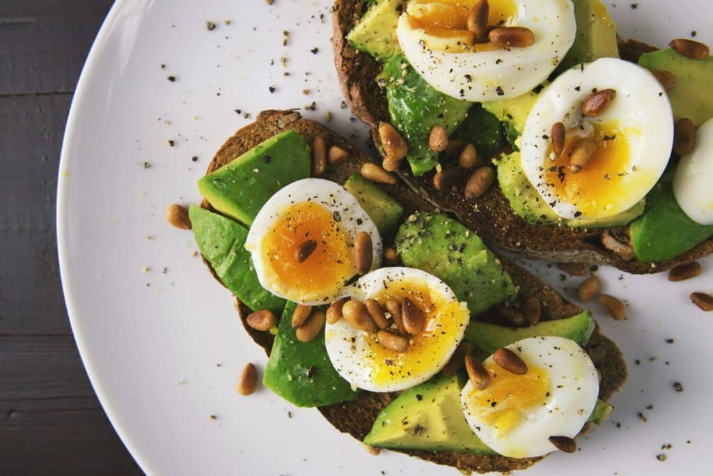 10 Superfoods You Should Add to Your Diet Today 2 egg with some vegetable