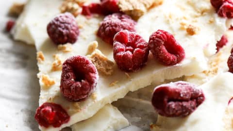Honey Vanilla and Raspberry Frozen Yogurt Bark