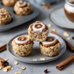 No-Bake Cinnamon Roll Oatmeal Bites